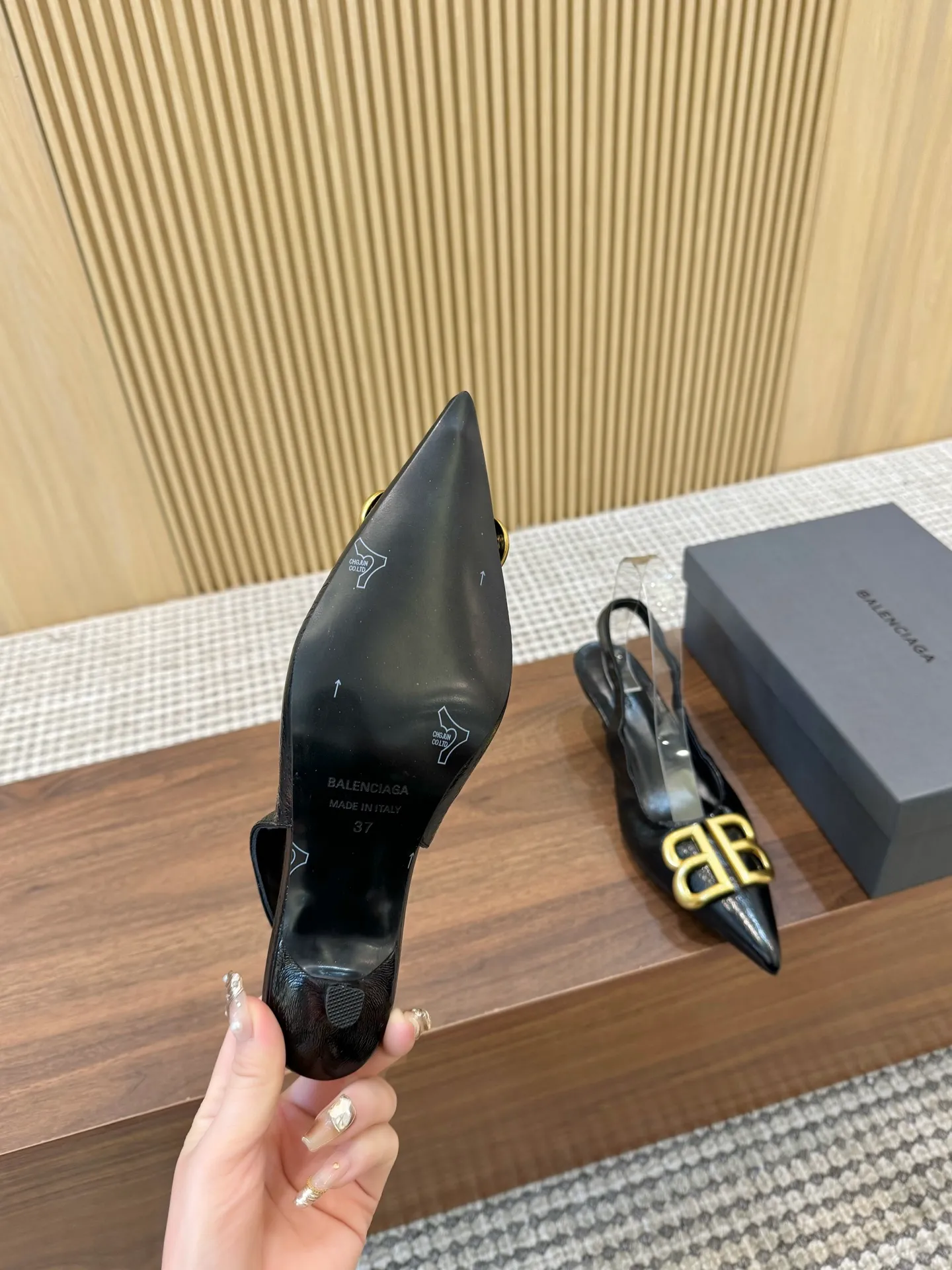 👟👟Ex-factory price 420👟👟 Genuine leather sole +30 BALENCIAGA 25th spring and summer new products Code number: 35-42